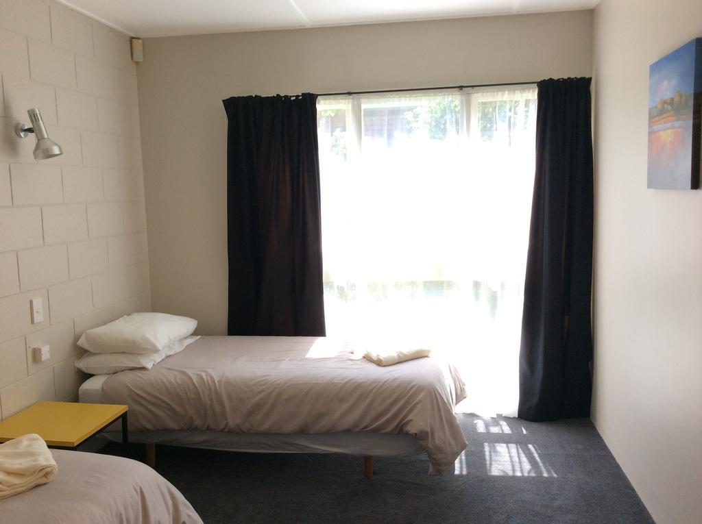 Acacia Park Motel Whanganui Exterior photo