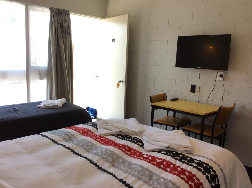 Acacia Park Motel Whanganui Room photo